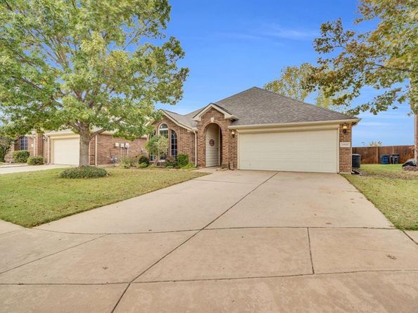 10620  DONNIS Dr  , Fort Worth Texas 76244