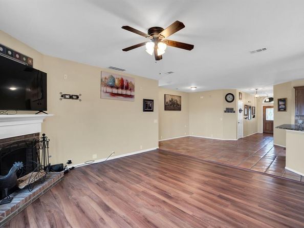 10620  DONNIS Dr  , Fort Worth Texas 76244