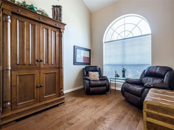 1136  Breezewood Drive , Lewisville Texas 75077