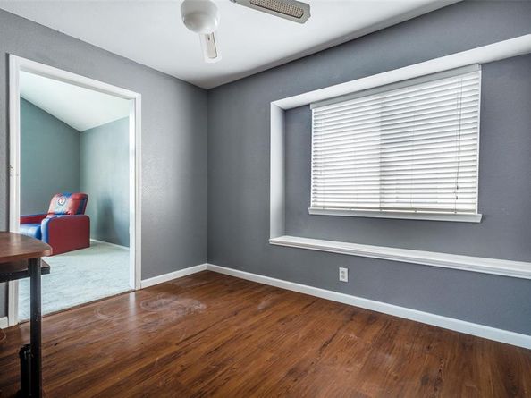 1136  Breezewood Drive , Lewisville Texas 75077