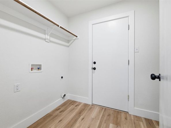 6922  Trailcrest Drive , Dallas Texas 75232