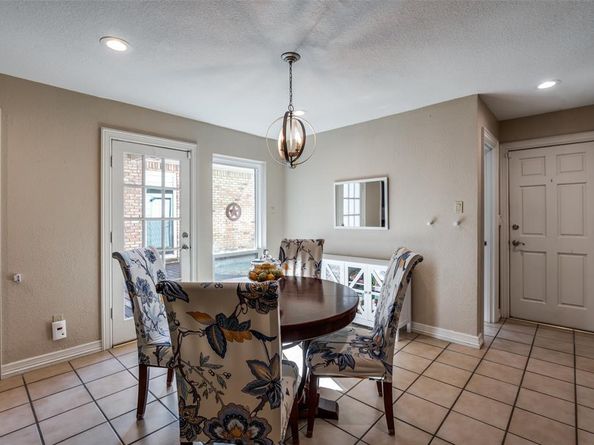 17819  Lost View Road , Dallas Texas 75252