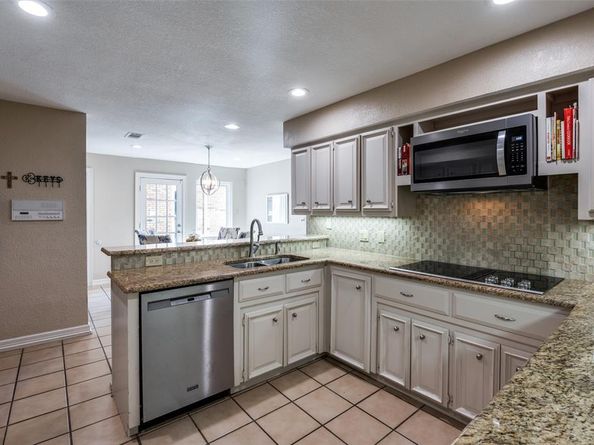 17819  Lost View Road , Dallas Texas 75252