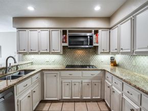 17819  Lost View Road , Dallas Texas 75252