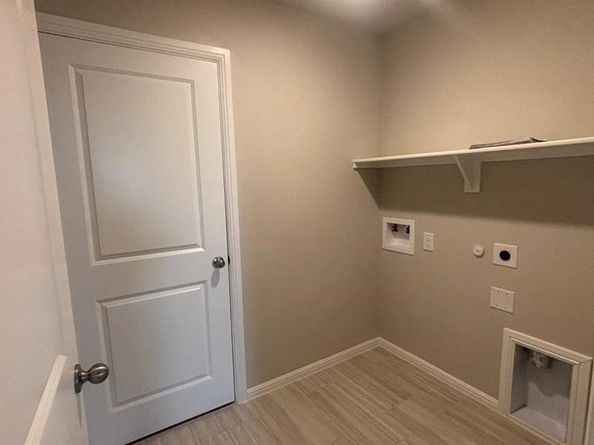 9460  GOLDEN TREE Avenue , Fort Worth Texas 76108