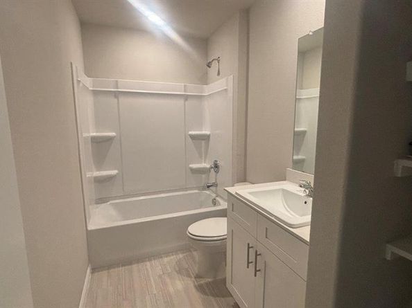 9460  GOLDEN TREE Avenue , Fort Worth Texas 76108