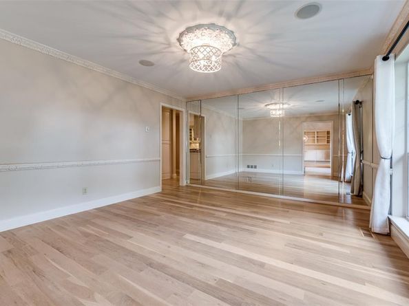 7008  Joyce Way , Dallas Texas 75225