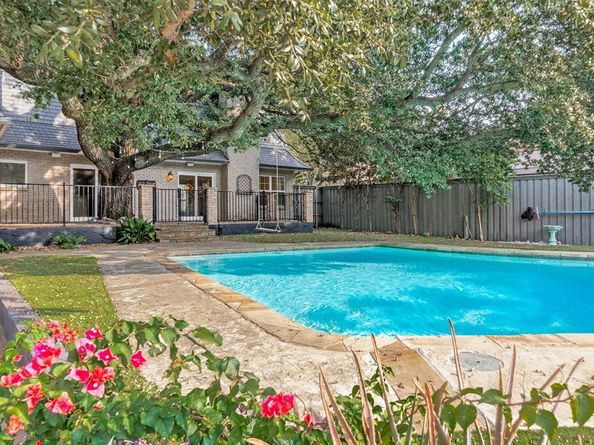 7008  Joyce Way , Dallas Texas 75225