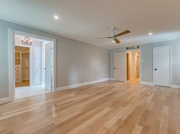 7008  Joyce Way , Dallas Texas 75225