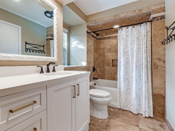 7008  Joyce Way , Dallas Texas 75225