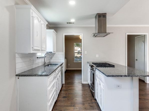 11236  Quail Run Street , Dallas Texas 75238