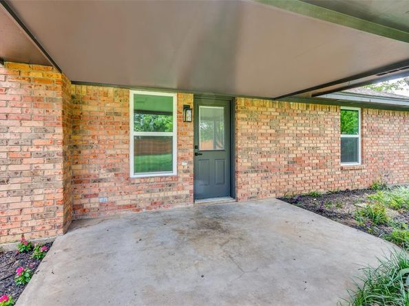 402  Country Meadow Drive , Mansfield Texas 76063