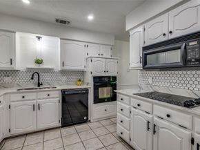 402  Country Meadow Drive , Mansfield Texas 76063