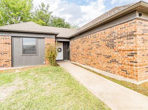4637  Feathercrest Drive , Fort Worth Texas 76137