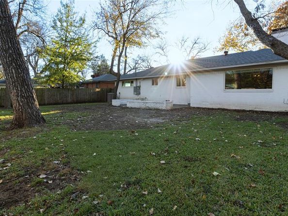 3446  Silverwood Lane , Dallas Texas 75233