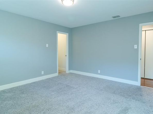 3446  Silverwood Lane , Dallas Texas 75233