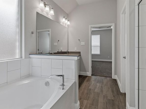 11312  TREEHOUSE Trail , Justin Texas 76247