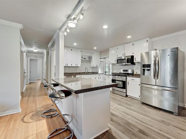 11310  Sinclair Avenue , Dallas Texas 75218