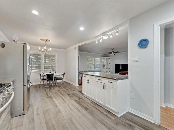 11310  Sinclair Avenue , Dallas Texas 75218