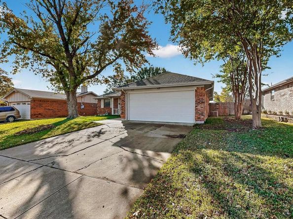 932  Freestone Drive , Arlington Texas 76017