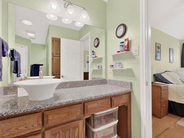 932  Freestone Drive , Arlington Texas 76017