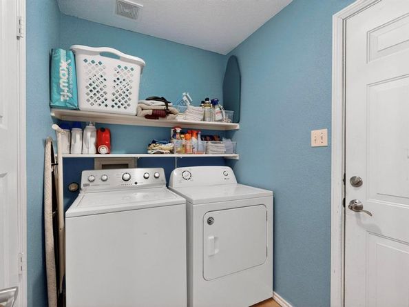 932  Freestone Drive , Arlington Texas 76017