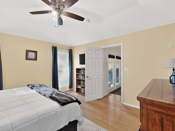 932  Freestone Drive , Arlington Texas 76017