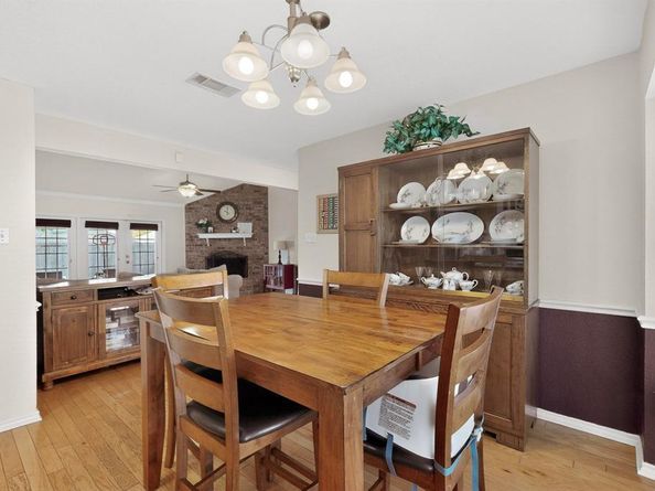 932  Freestone Drive , Arlington Texas 76017