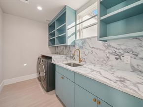 11947  Quincy Lane , Dallas Texas 75230