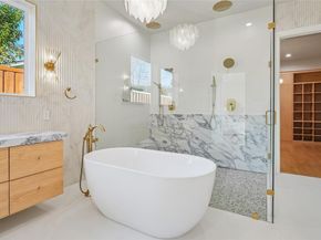 11947  Quincy Lane , Dallas Texas 75230