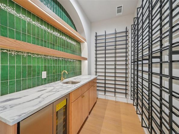 11947  Quincy Lane , Dallas Texas 75230