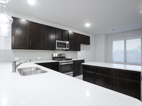 4212  Foxtail Run Lane , Arlington Texas 76005