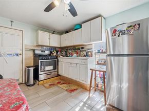 2915  Fakes Drive , Dallas Texas 75224