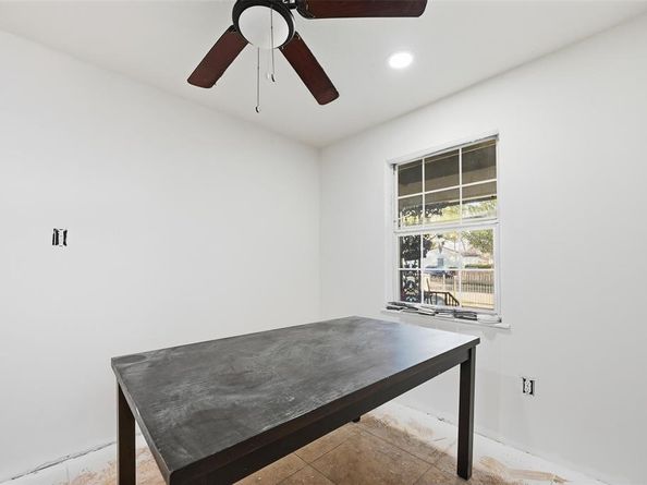 2915  Fakes Drive , Dallas Texas 75224