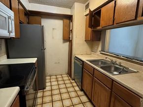 6050  Melody Lane  108, Dallas Texas 75231