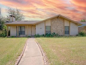 1914  Snowmass Lane , Garland Texas 75044