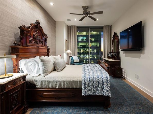 2900  Mckinnon Street  1103, Dallas Texas 75201