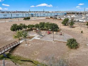 3836  O B Crowe Drive , Dallas Texas 75227