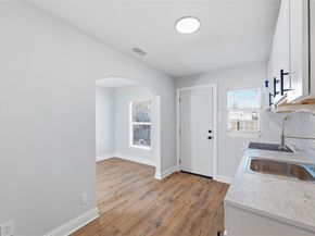 2541  Fordham Road , Dallas Texas 75216