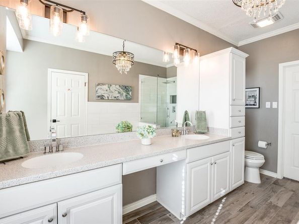 2025  Oakbluff Drive , Carrollton Texas 75007