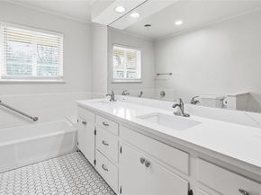 1901  Bluebird Avenue , Fort Worth Texas 76111