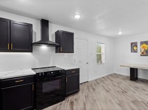 1035  Warden Street , Benbrook Texas 76126