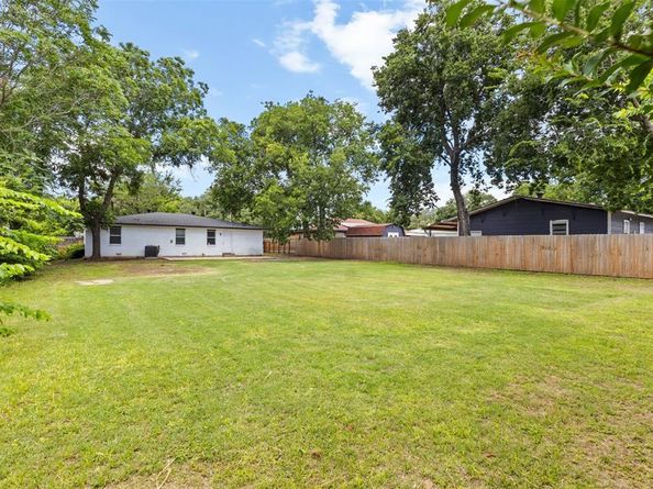 1035  Warden Street , Benbrook Texas 76126