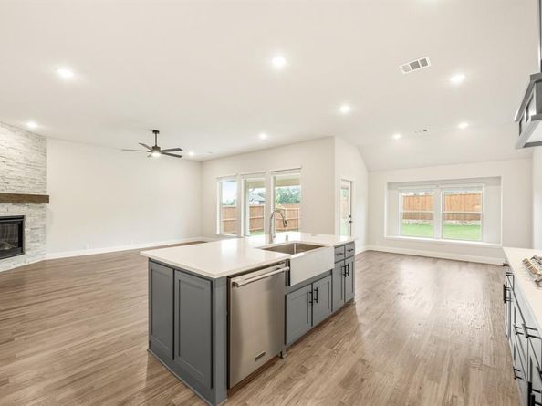 2309  Knapp Trail , Mansfield Texas 76063