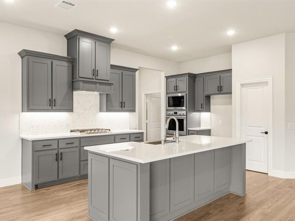 2309  Knapp Trail , Mansfield Texas 76063