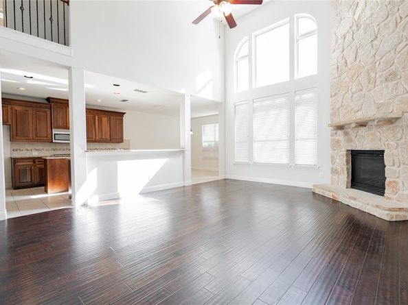 3035  Larreta  , Grand Prairie Texas 75054