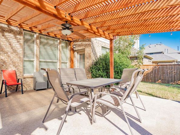 3035  Larreta  , Grand Prairie Texas 75054