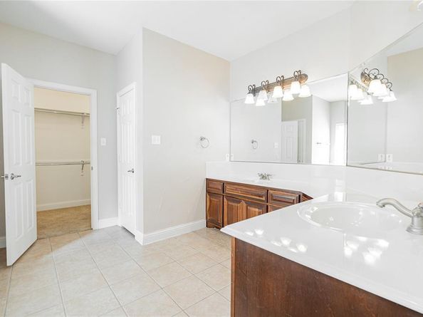 3035  Larreta  , Grand Prairie Texas 75054