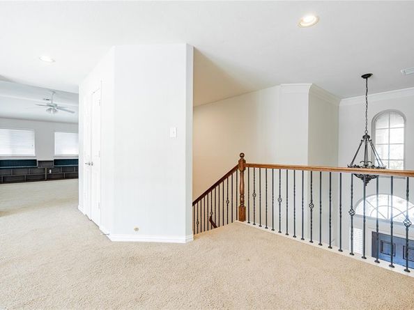3035  Larreta  , Grand Prairie Texas 75054