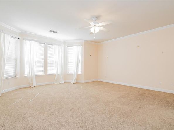 3035  Larreta  , Grand Prairie Texas 75054